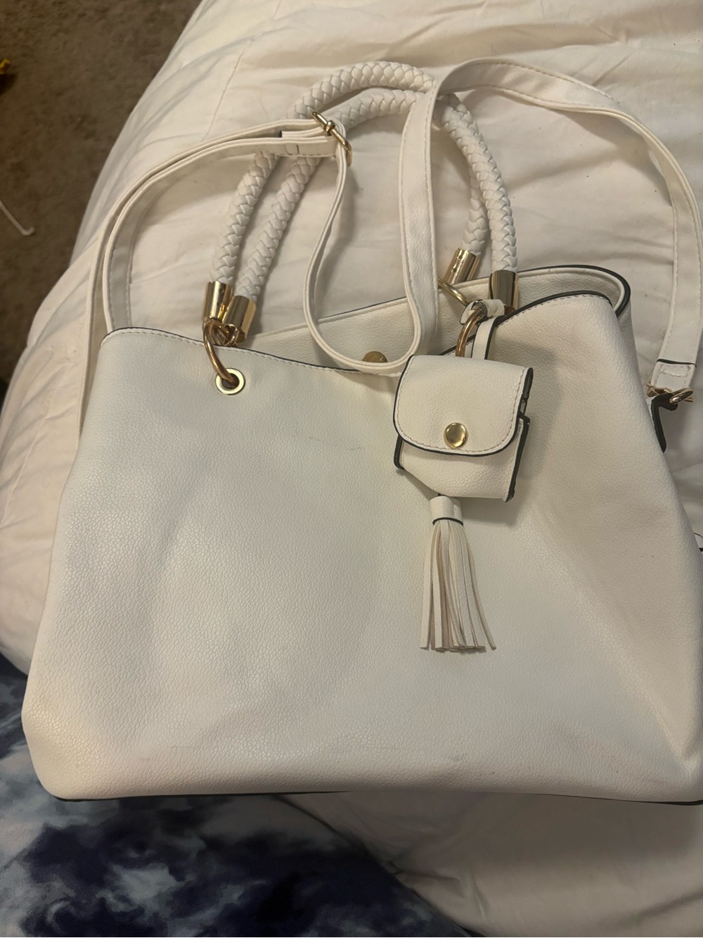 Stylish White Women’s Tote Bag with Tassel Accent